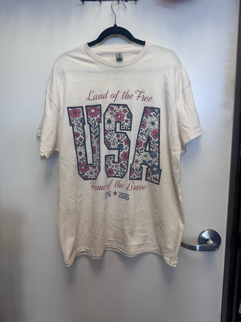 Gildan White USA Floral Graphic Tee